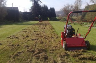 Properly scarify a lawn
